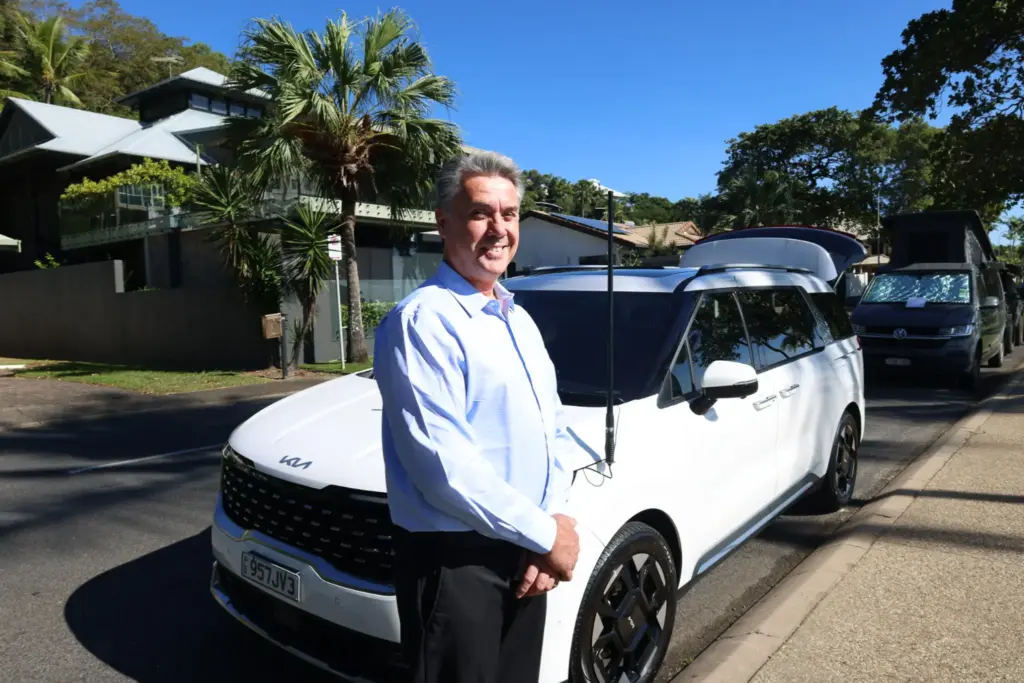Cameron Cairns Port Douglas VIP Transfers